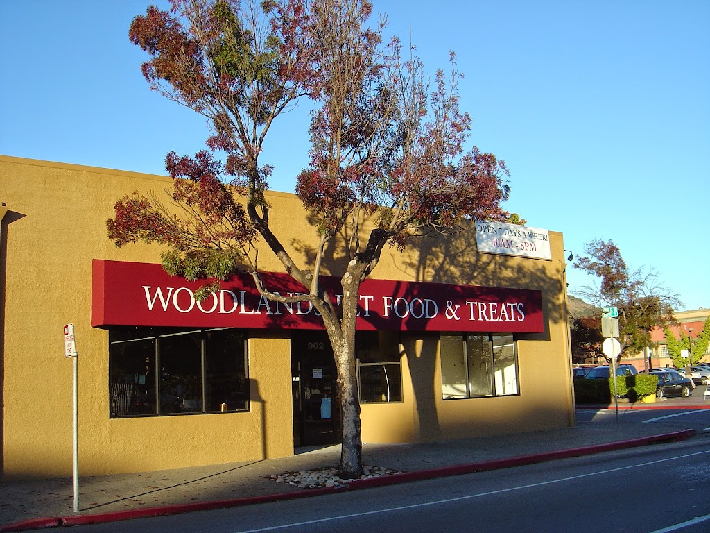 Woodlands Pet Food & Treats Curbside Pickup Now Available! San