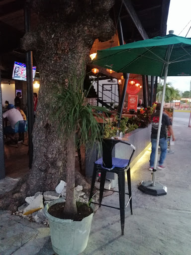 Alternative bars in Cancun