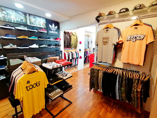 4bidden Skateshop Larco