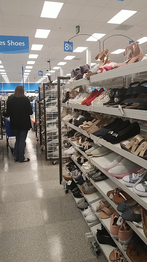 Clothing Store «Ross Dress for Less», reviews and photos, 3000 Gateway St, Springfield, OR 97477, USA