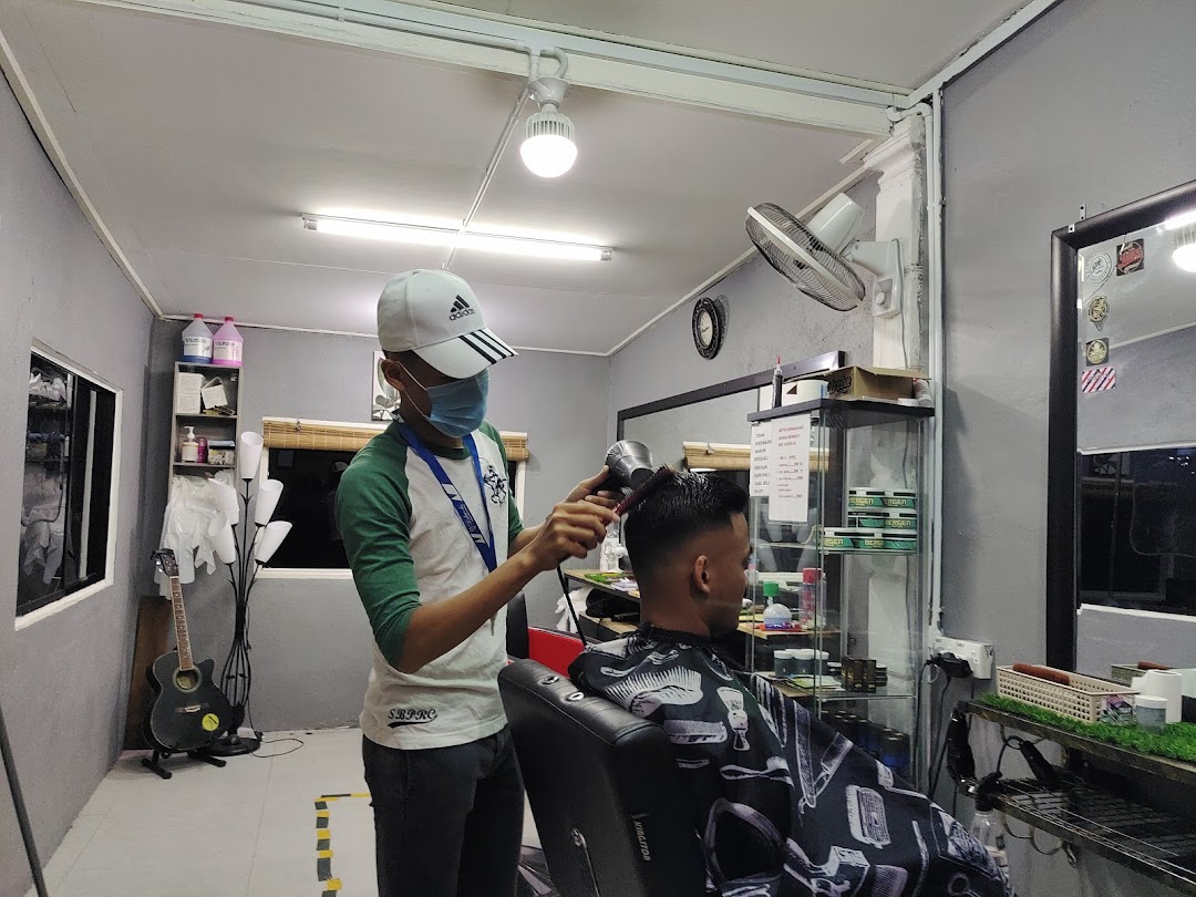 GUNTING KAMPUNG BARBERSHOP