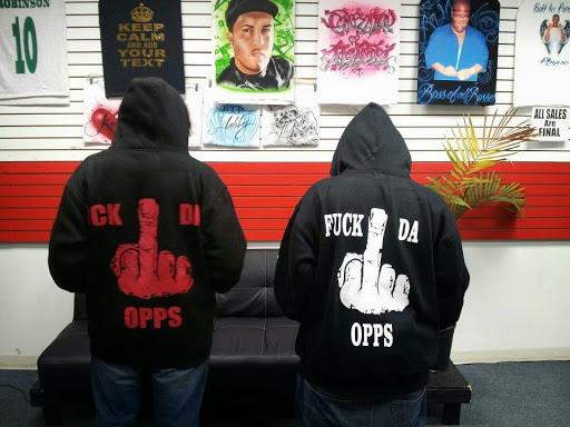 Airbrushing Service «Midwest Ink Airbrushing & Custom T-shirt Screen Print Shop», reviews and photos, 4733 S Ashland Ave, Chicago, IL 60609, USA