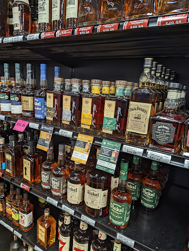 Liquor Store «11th Avenue Liquor», reviews and photos, 1040 SE Hawthorne Blvd, Portland, OR 97214, USA