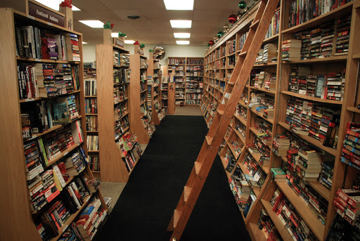 Used Book Store «Cornerstone Used Books», reviews and photos, 22 S Villa Ave, Villa Park, IL 60181, USA