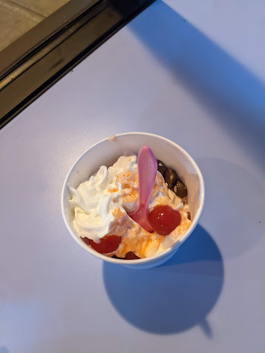 Frozen Yogurt Shop «Gracie Bleu Frozen Yogurt», reviews and photos, 9155 Poplar Ave, Germantown, TN 38139, USA