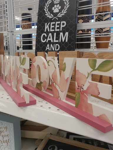 Clothing Store «Ross Dress for Less», reviews and photos, 330 N Hwy 67, Cedar Hill, TX 75104, USA