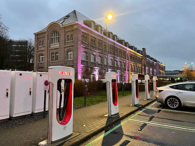 Beoordelingen van Tesla Supercharger in Verviers - Parkeergarage