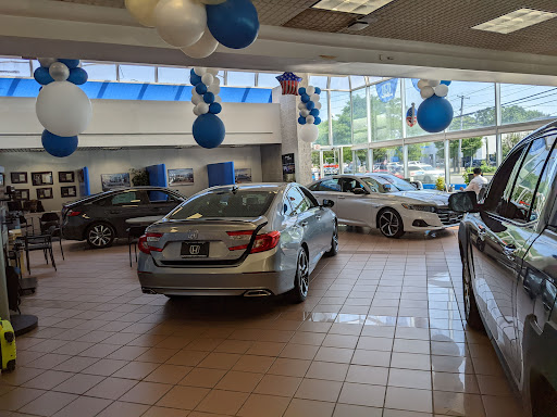 Honda Dealer «Huntington Honda», reviews and photos, 1055 E Jericho Turnpike, Huntington, NY 11743, USA