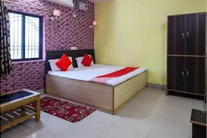 OYO 66893 Hotel Shivam Rajdarbar image