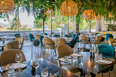 Breathe - Restaurante en Puerto Banus | Gastrobar  - C. los Lirios, 29660 Marbella, Málaga, Spain