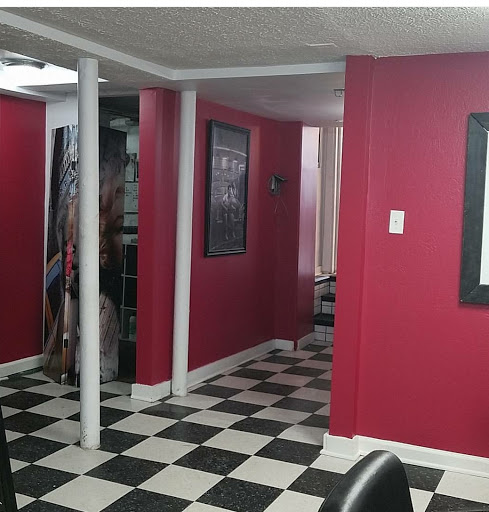 Barber Shop «Highland Beauty & Barber», reviews and photos, 2425 Bardstown Rd, Louisville, KY 40205, USA
