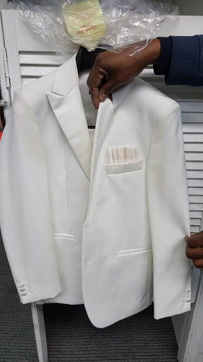 Home Goods Store «Save-A-Thon Stores», reviews and photos, 824 Flatbush Ave, Brooklyn, NY 11226, USA