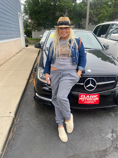 Used Car Dealer «CLASSIC MOTORCARS INC», reviews and photos, 7010 W Lincoln Ave, Milwaukee, WI 53219, USA