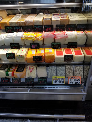 Grocery Store «Super Fresh Market», reviews and photos, 1700 N Lewis Ave, Waukegan, IL 60085, USA