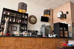 Little Leias Bar & Cafeteria image