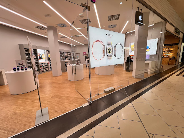 iWant - Apple Premium Reseller Plzeň, OC Plaza - Prodejna mobilních telefonů