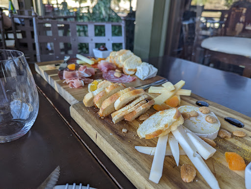 Wine Bar «Packing House Wines», reviews and photos, 540 W 1st St, Claremont, CA 91711, USA