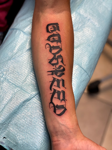 Tattoo Shop «Dark Horse Tattoos», reviews and photos, 395 Garrisonville Rd #103, Stafford, VA 22554, USA