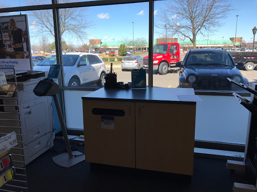 Print Shop «FedEx Office Print & Ship Center», reviews and photos, 43215 Grand River Ave a, Novi, MI 48375, USA