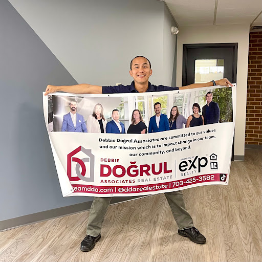 Real Estate Agency «Debbie Dogrul Associates LLC - affiliated with Long and Foster Real Estate», reviews and photos, 3918 Prosperity Ave, Fairfax, VA 22031, USA