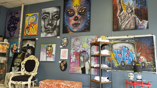 Tattoo Shop «Funky Rooster Tattoo and Art Gallery», reviews and photos, 73 S Grove Ave, Elgin, IL 60120, USA