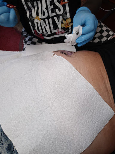 Tattoo Shop «Raining Ink», reviews and photos, 420 W 7th St, Columbia, TN 38401, USA