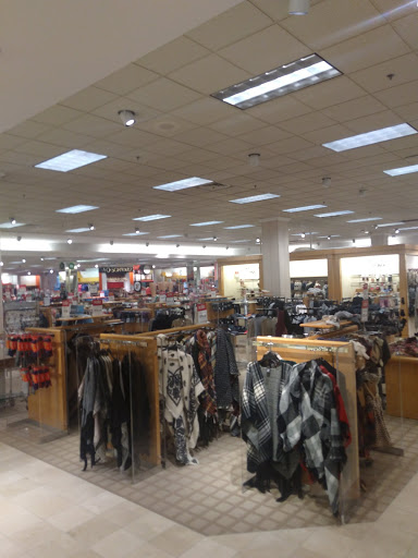 Department Store «Bon-Ton», reviews and photos, 270 Loudon Rd, Concord, NH 03301, USA