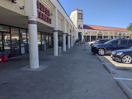 Indian Restaurant «Sarigama Indian Cafe & Supermarket», reviews and photos, 5427 N MacArthur Blvd, Irving, TX 75038, USA