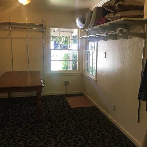 Thrift Store «Nifty Thrift», reviews and photos, 3467 Golden Gate Way, Lafayette, CA 94549, USA