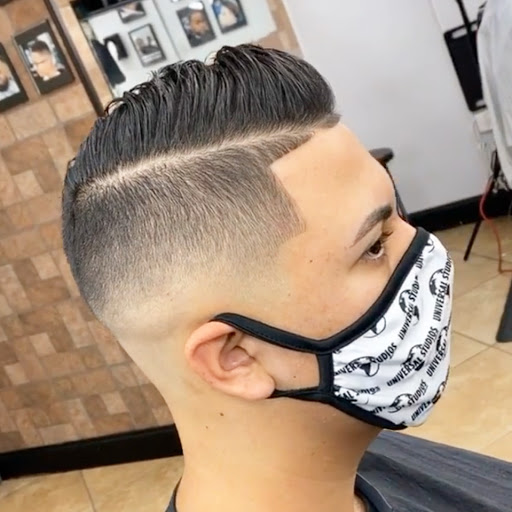 Barber Shop «4 Gentlemen Barbershop», reviews and photos, 12789 Waterford Lakes Pkwy #4, Orlando, FL 32828, USA