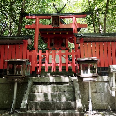 八峰神社