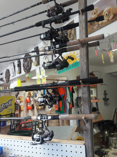 Tack Shop «Harford Crabbing & Tackle Supplies», reviews and photos, 3940 Conowingo Rd, Darlington, MD 21034, USA