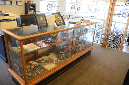 Bicycle Store «Madison & Davis Bicycle Shop», reviews and photos, 912 S 8th St, Quincy, IL 62301, USA