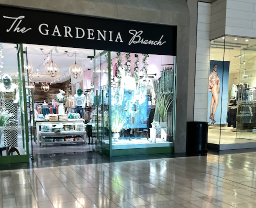 Shopping Mall «Ross Park Mall», reviews and photos, 1000 Ross Park Mall Dr, Pittsburgh, PA 15237, USA