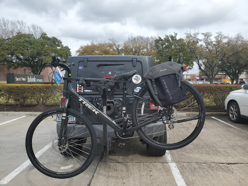 Bicycle Store «Bike Barn - Westchase», reviews and photos, 11105 Westheimer Rd, Houston, TX 77042, USA