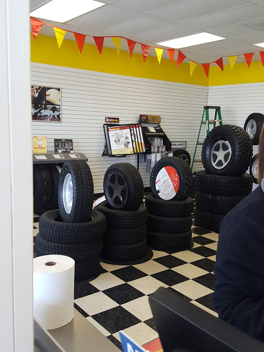Tire Shop «Tires Plus», reviews and photos, 2103 W Broadway, Council Bluffs, IA 51501, USA