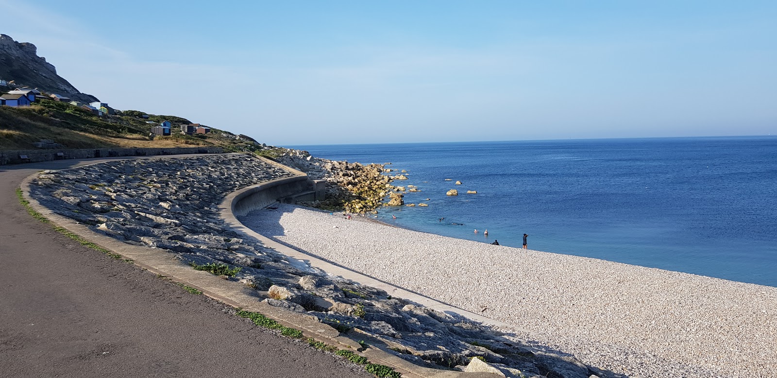 Photo de Chiswell beach protégé par des falaises