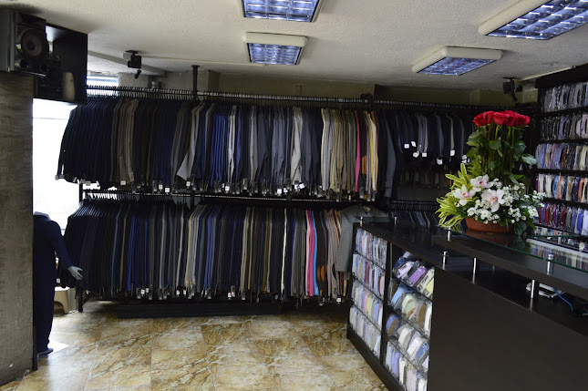 Opiniones de Caltex Matriz Centro en Quito - Tienda de ropa