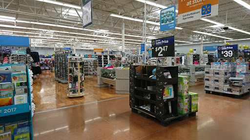 Discount Store «Walmart», reviews and photos, 1555 N Rand Rd, Palatine, IL 60074, USA