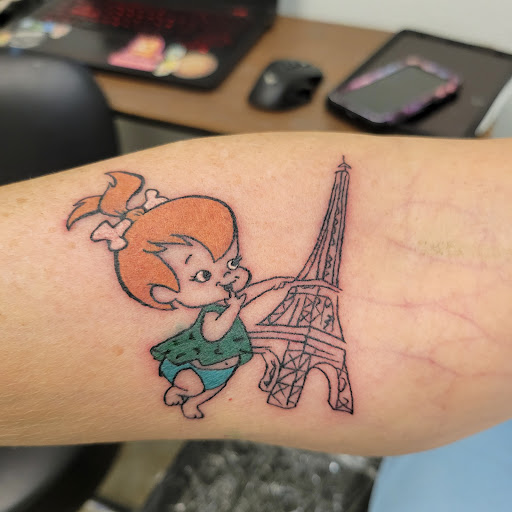 Tattoo Shop «Aardvark Tattoo Company», reviews and photos, 14804 SE Powell Blvd, Portland, OR 97236, USA