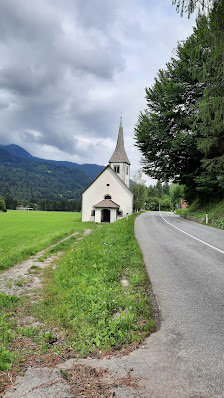 Podružnična cerkev Sv. Klemena Savska cesta 19, 4281 Mojstrana, Slovenija