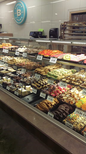 Supermarket «Metro Market», reviews and photos, 4075 N Oakland Ave, Shorewood, WI 53211, USA