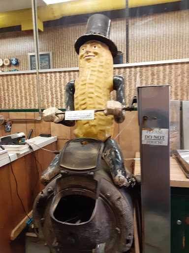 Nut Store «Peanut Shoppe Main Street», reviews and photos, 24 S Main St, Memphis, TN 38103, USA