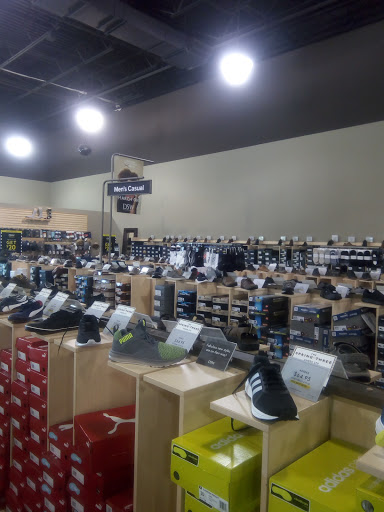 Shoe Store «DSW Designer Shoe Warehouse», reviews and photos, 9051 Snowden Square Dr, Columbia, MD 21045, USA