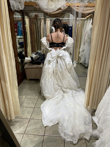 Bridal Shop «Hem and Her Bridal», reviews and photos, 4004 N Stone Ave, Tucson, AZ 85705, USA