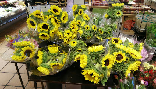 Grocery Store «The Fresh Market», reviews and photos, 890 William Hilton Pkwy, Hilton Head Island, SC 29928, USA