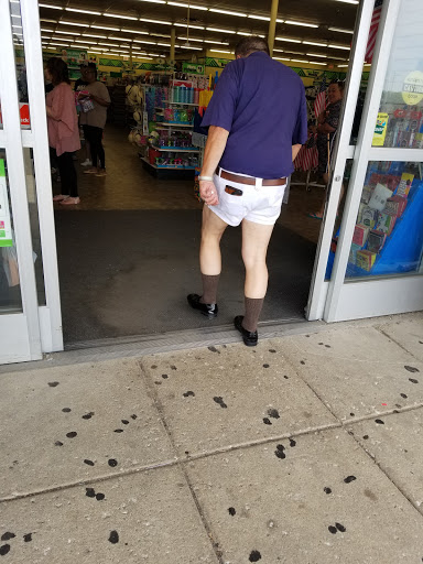 Shopping Mall «Hillcrest Shopping Center», reviews and photos, 1701 N Larkin Ave, Crest Hill, IL 60403, USA