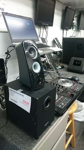 Computer Repair Service «Chicago Computer Club in Chatham», reviews and photos, 1641 E 87th St, Chicago, IL 60617, USA