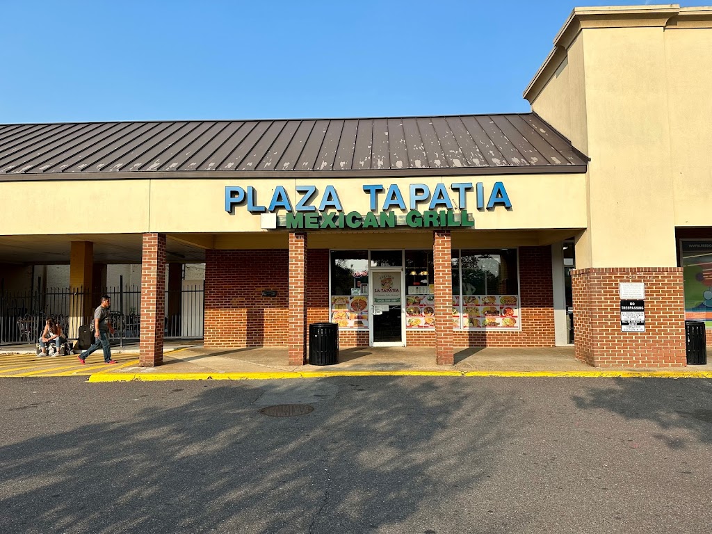 Taqueria La Tapatia 22701
