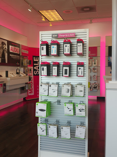 Cell Phone Store «T-Mobile», reviews and photos, 37310 S Gratiot Ave, Charter Twp of Clinton, MI 48036, USA